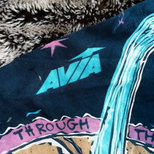 Load image into Gallery viewer, 1990s AVIA x Clyde Drexler “Through the Roof!” Tee