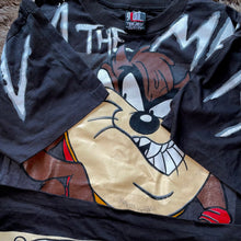 Load image into Gallery viewer, 1997 Vintage Taz “I’M THE MAN” Tee