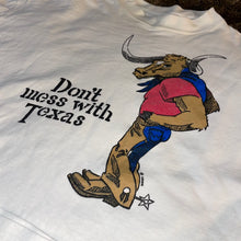 Load image into Gallery viewer, 1990s Don&#39;t Mess With Texas Cowboy Tee