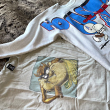 Load image into Gallery viewer, 1995 Looney Tunes Taz Box Logo Tee (Beige)