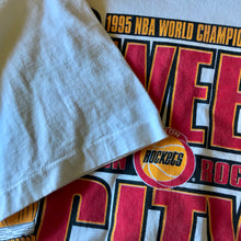 Load image into Gallery viewer, Rockets 1995 World Champions “Sweep City” Tee (White)